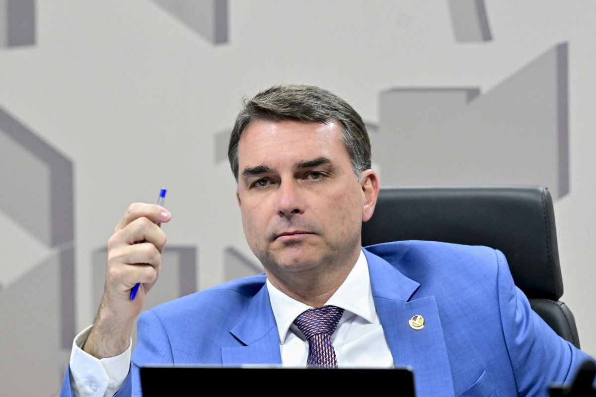 AtlasIntel: Flávio abre 5,6 pontos sobre Lula no 2º turno