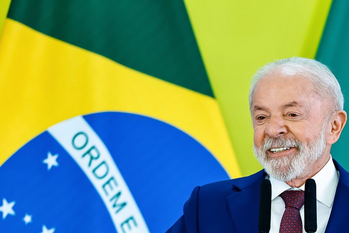 BATEU O DESESPERO! Lula promete passe livre aos fins de semana dez dias antes do 2º turno