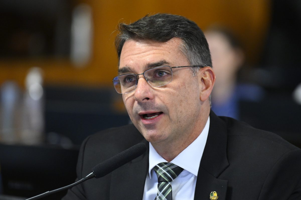 BTG/Nexus: Flávio abre 3 pontos sobre Lula no 2º turno