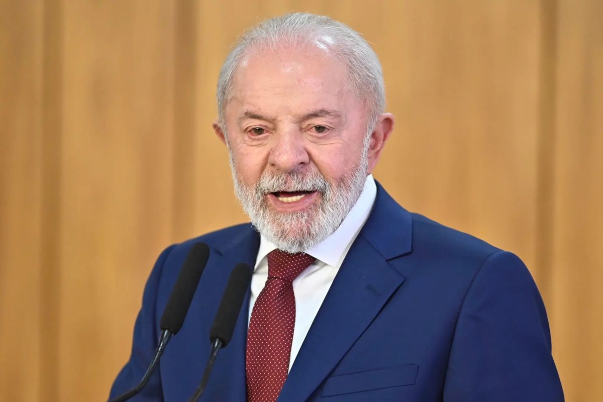 Lula perde 3,4 milhões de votos e termina atrás de Flávio