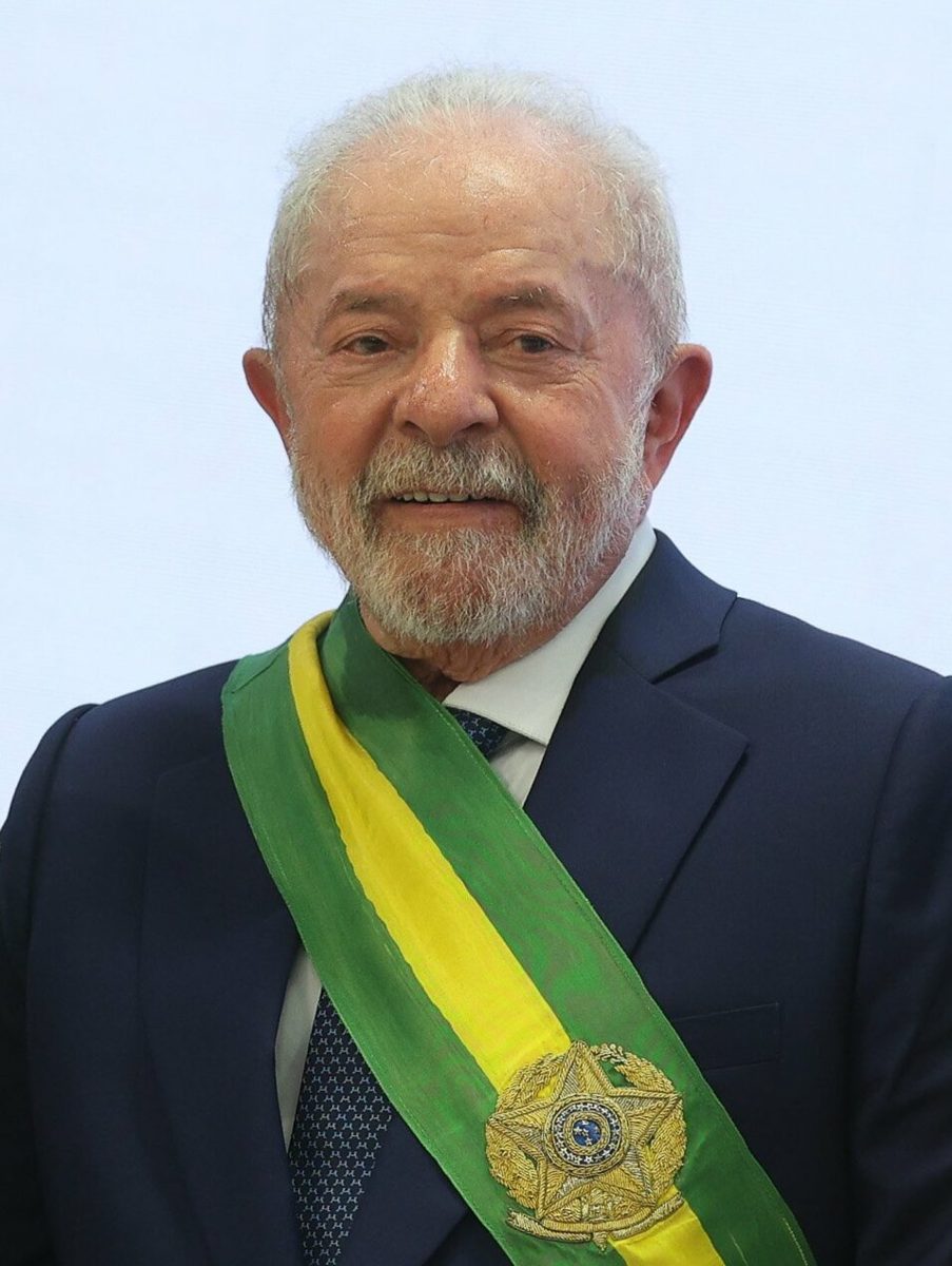 Lula, que fugiu do 1º turno, agora fala em ir a debates.