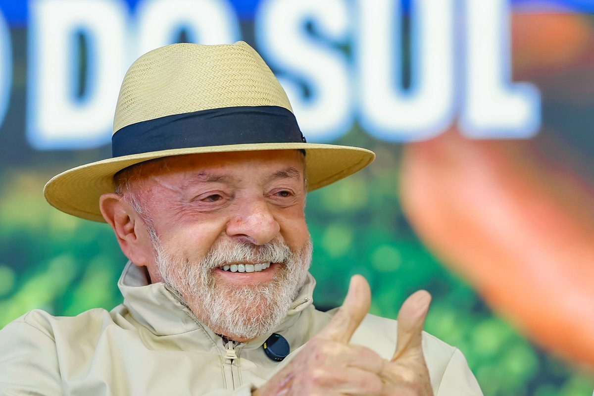 Lula volta a defender saidinha de presos em sabatina no SBT