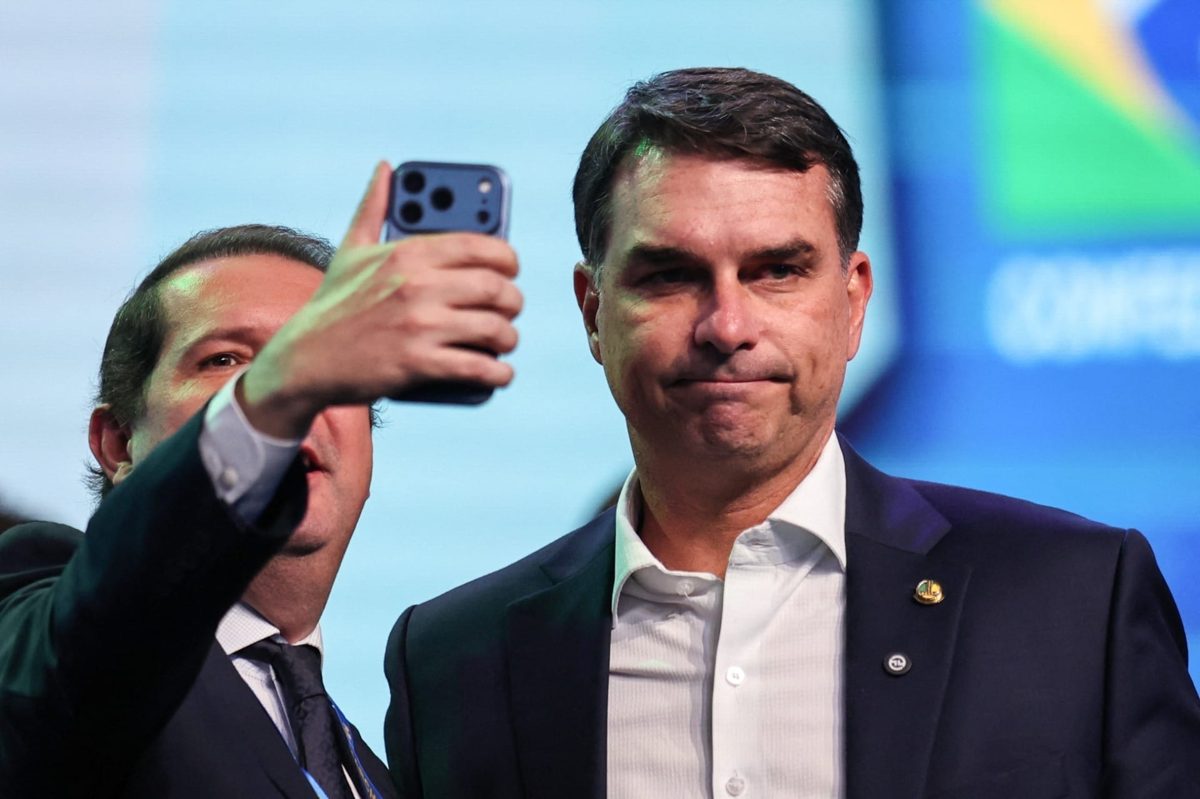 MDB racha: 17 diretórios fecham com Flávio e só 10 ficam com Lula