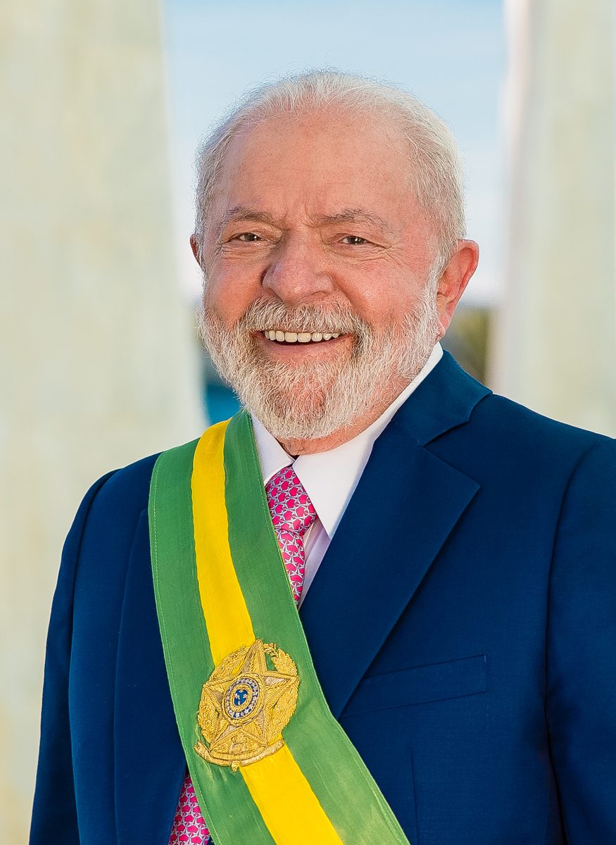 Presidente da OAB rebate Lula por "criminalizar a advocacia" no debate
