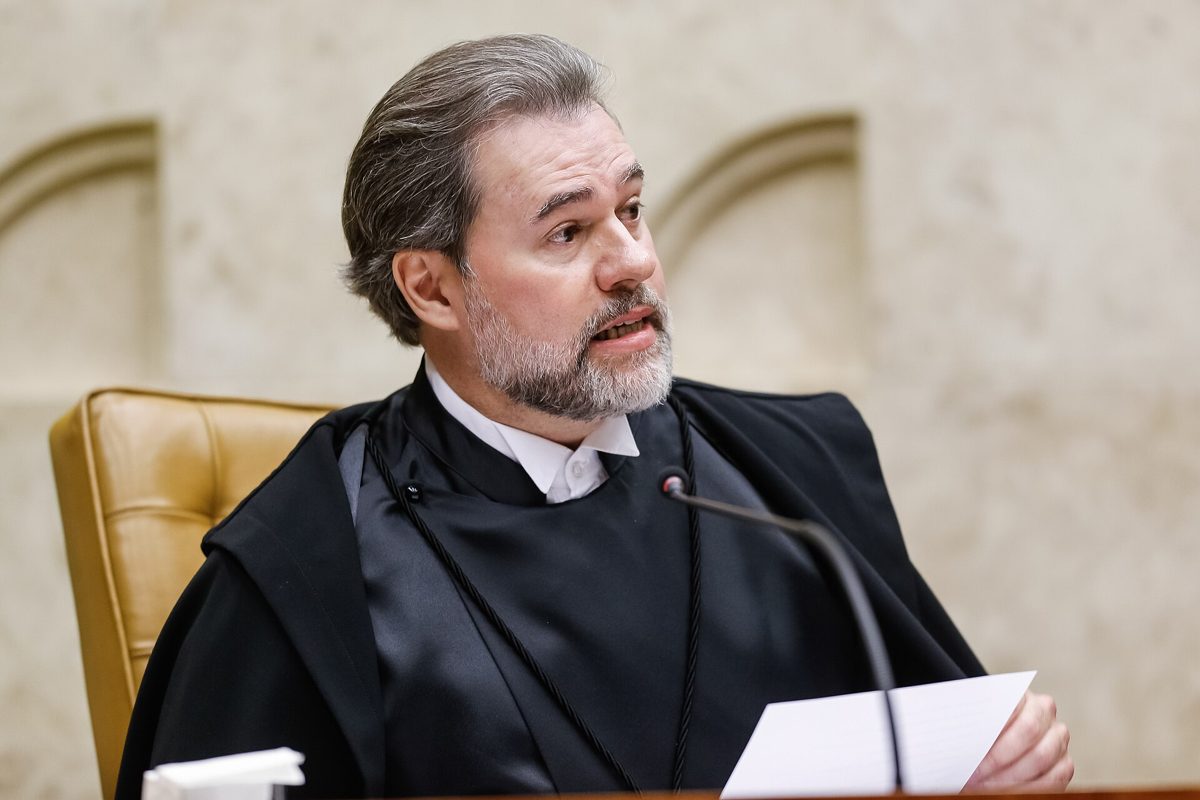 Toffoli barra pedido de semiaberto de Filipe Martins e chama petição de ininteligível
